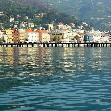 Attico Fronte Mare Molo Di Appartement Alassio